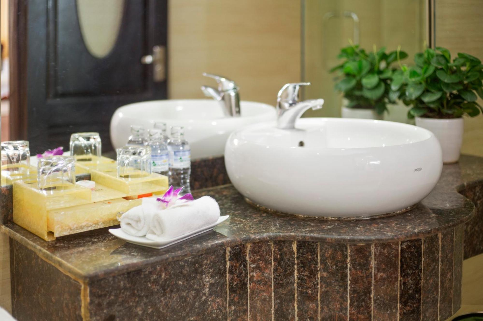 Phuong Anh Hotel 1 Hai Duong Dış mekan fotoğraf